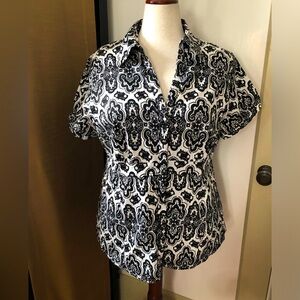 Black & White Printed Short Sleeve Collared Button-Up Top